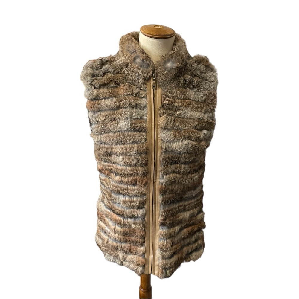 #025, metric knits fur collection vest, size L
